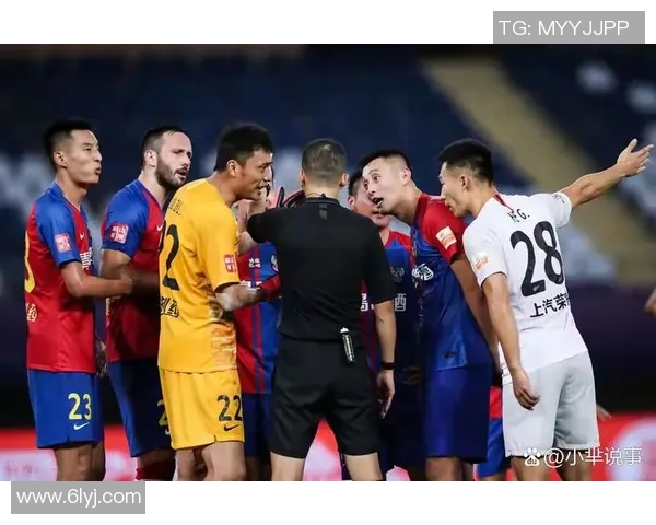 错判的足球与裁判的责任探讨如何提升比赛公正性与观众信任度